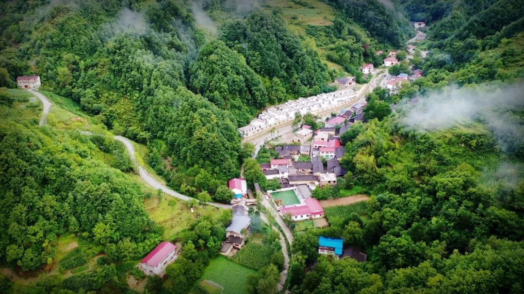 【先进典型】脚粘泥土洒真情 夙夜为民公仆心 记略阳县郭镇北河沟村驻