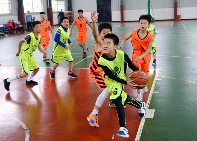 西坞中心小学称霸2019年宁波市奉化区小学生篮球四强赛