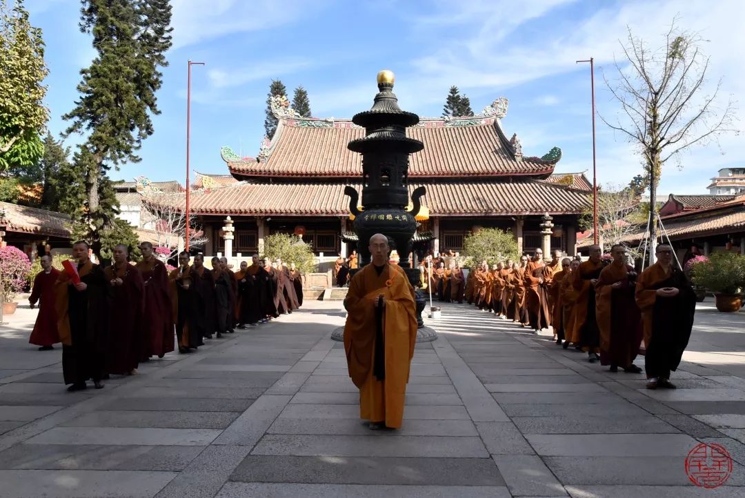 潮州开元镇国禅寺今日举行2019年冬季水陆法会熏坛洒净仪式