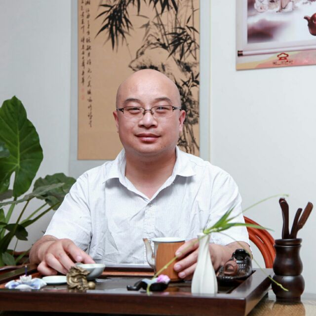 一般的风水操作是必须要到现场堪舆的,但是风水大师刘近超先生远在