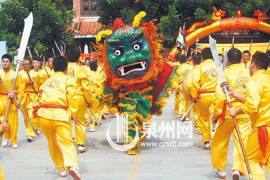 【泉州游艺民俗】刣青狮_狮子