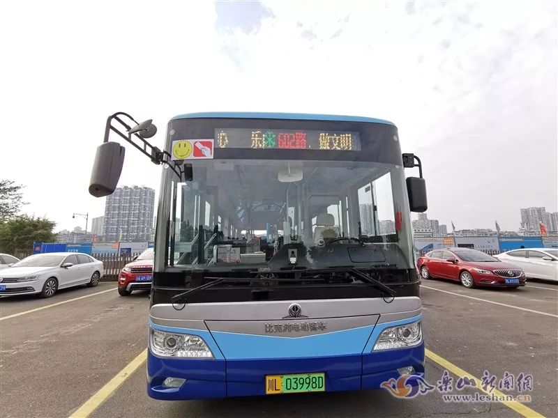 602路城际公交正式开始运行啦 此条城际公交连接乐山大佛景区和峨眉山