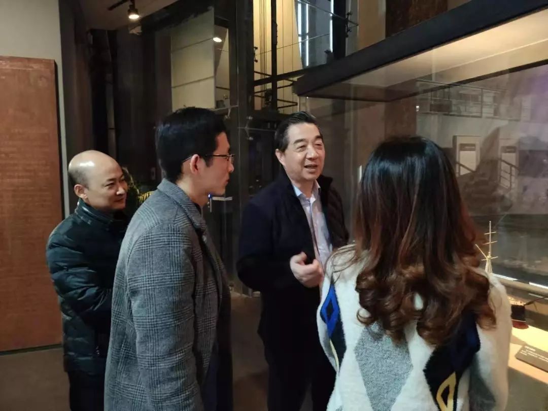 局座来啦!著名军事评论家张召忠教授一行来海防馆参观啦!-搜狐大视野-搜狐新闻