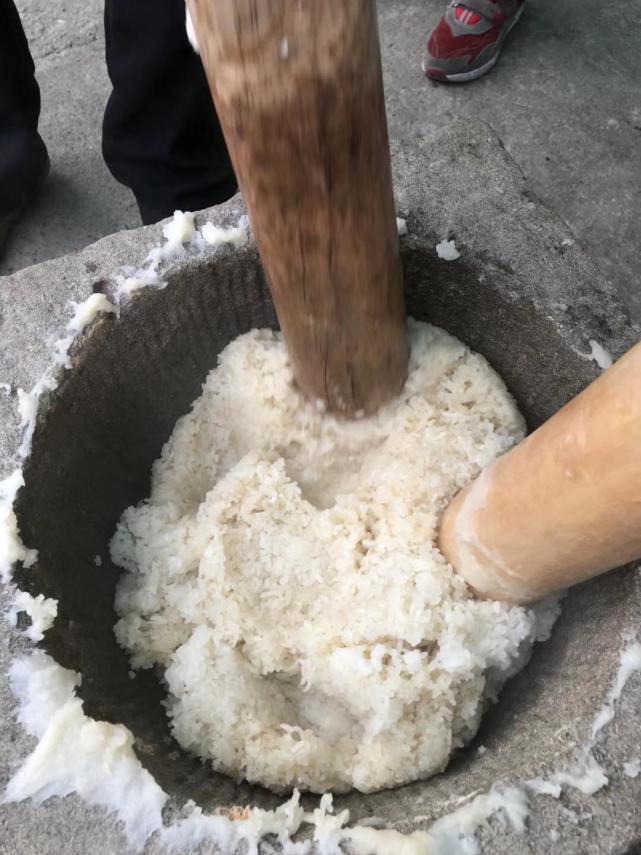 噴香餈粑你血哥