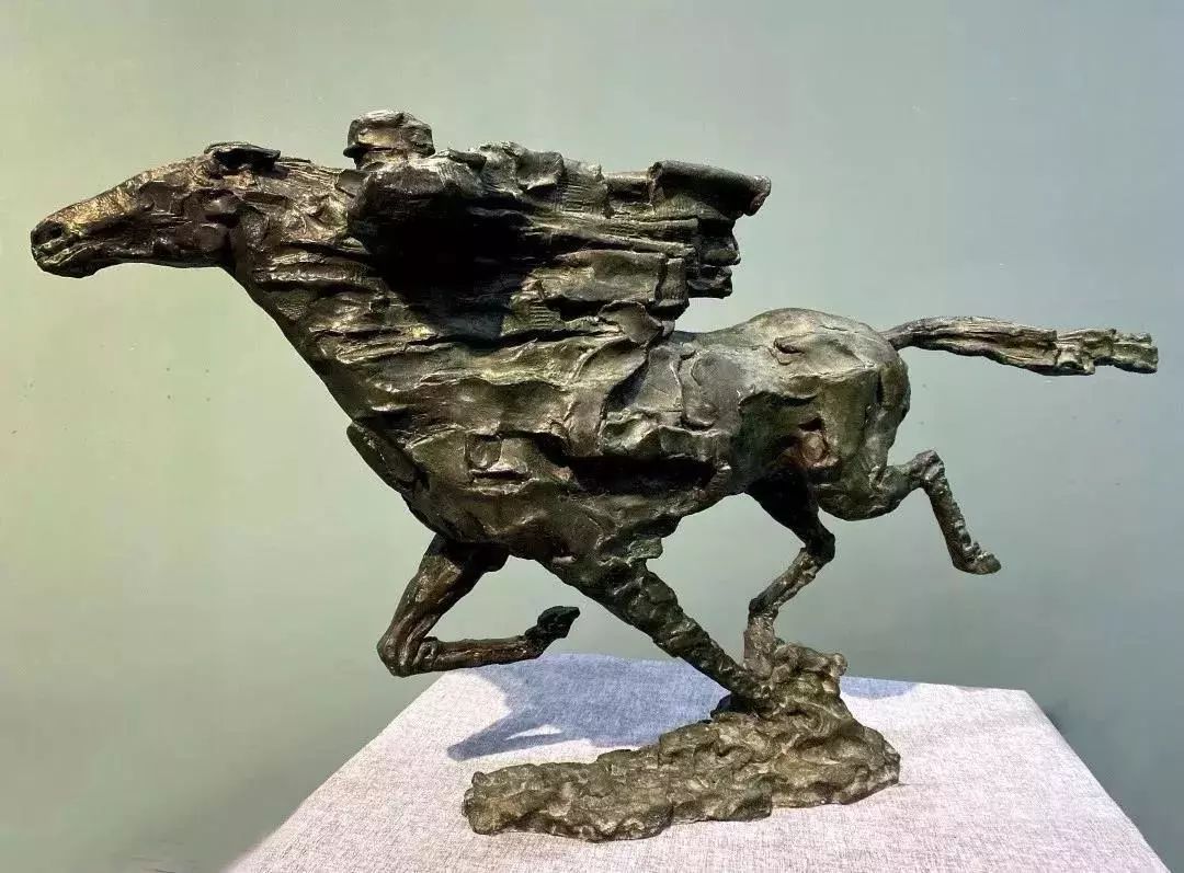 围观| @所有人,这里喊你去看蒙古马雕塑展