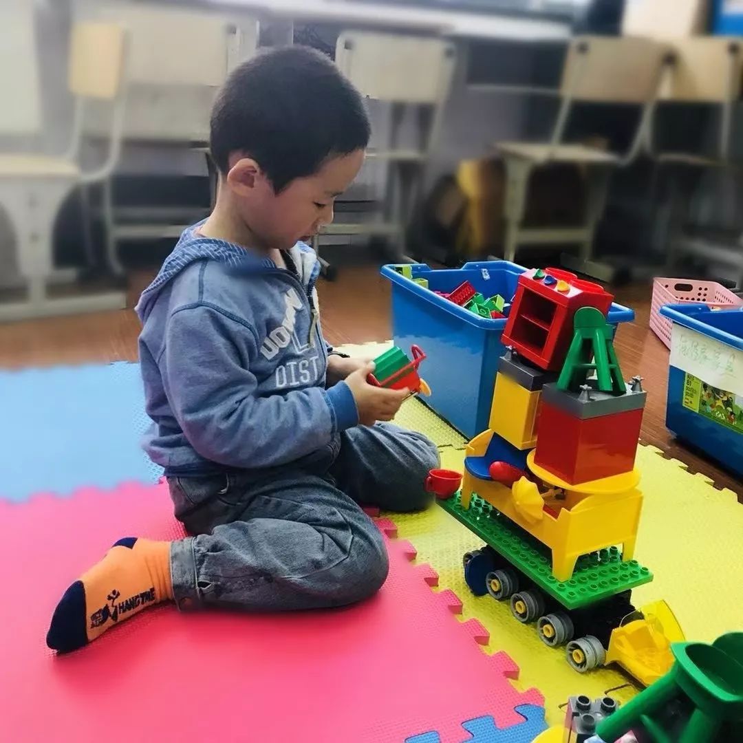 乐高体验课玩中学做中学赶紧带孩子玩乐高吧