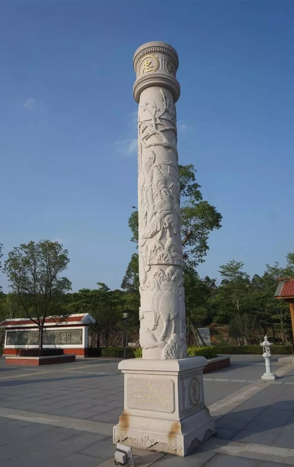 长泰文庙文化广场的十二根柱子你知道它有什么含义吗