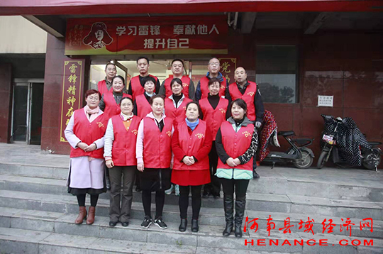 平顶山市日行一善爱心粥志愿者为困难群体送粥送爱心_李宝山