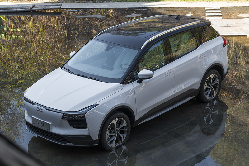 续航503公里 还带增程包 中高端纯电动suv新玩家 试驾爱驰u5_搜狐汽车