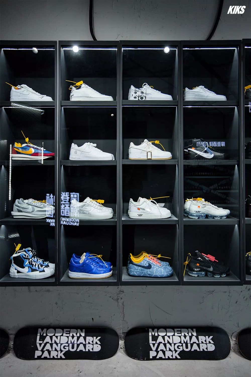 我有一面鞋墙,但我最喜欢的还是纯白 af1