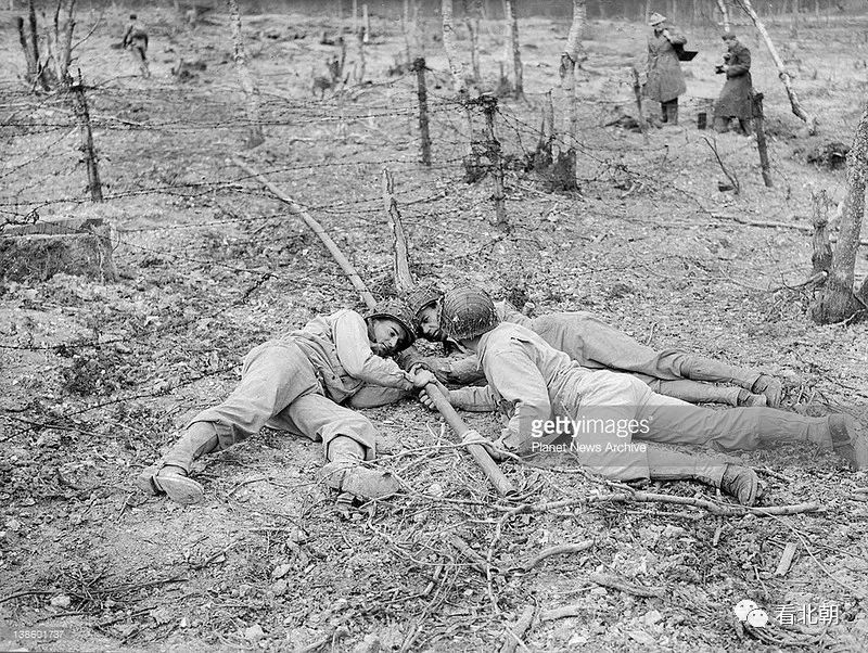 诺曼底的篱墙有多可怕?上炸药包都不好使,二战美国工兵训练图集