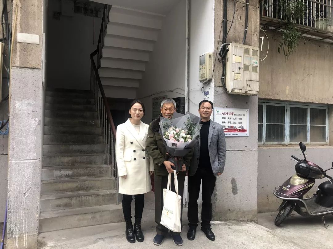 志愿东阳 感恩有你|鲜花送给最美志愿者