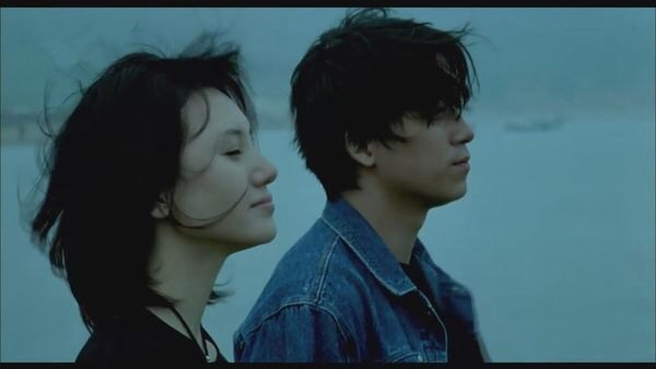 《蓝色爱情》:多年后,袁泉还能借这部电影的剧照霸榜热搜