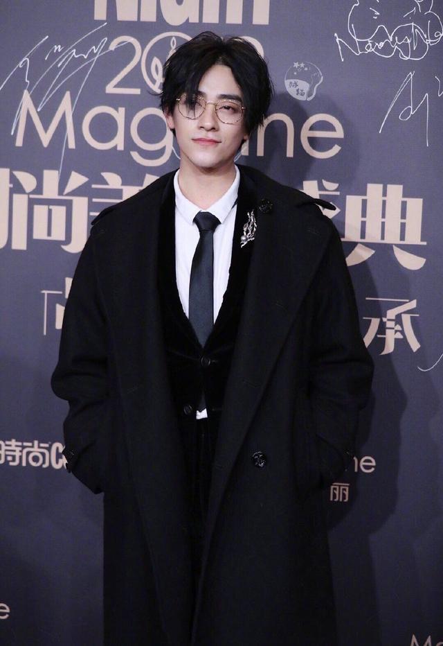 郑云龙的气质真是绝了不羁贵气桀骜邪魅穿啥都特高级有范儿