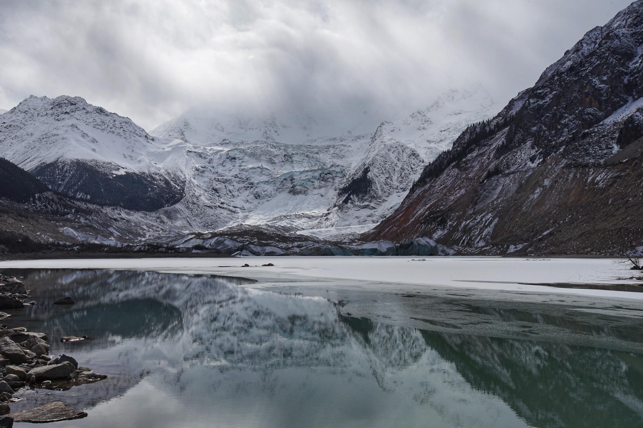 自驾冬游西藏造访冰川之乡带您去看最美冰川的真实面貌