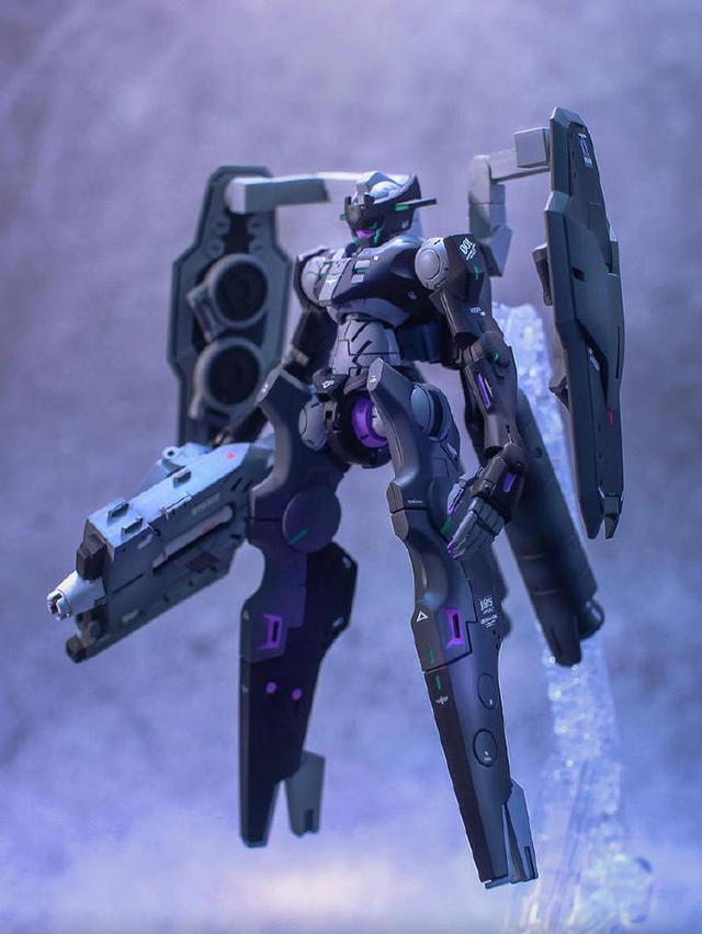 机甲青钢影hg黑马克刀模型