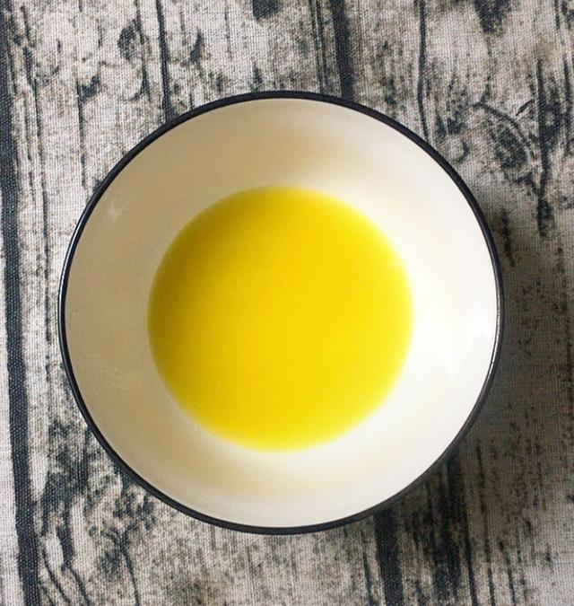 姜汁"撞"上牛奶,做对这一步,姜撞奶一次就成功