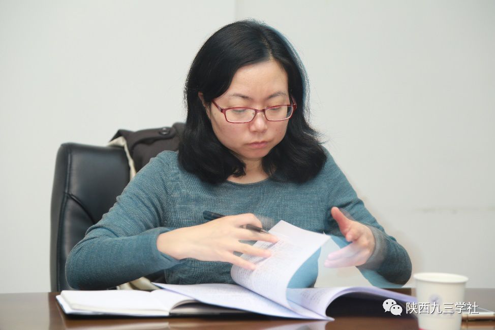 会上,郭慧敏老师为广大社员做了题为《关于民主党派参政议政的讨论》