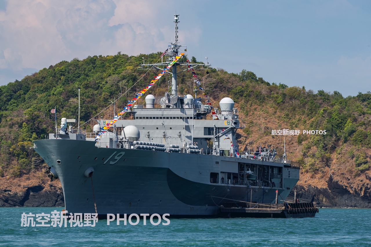 原创两万吨大舰仅装备两门小炮不具备攻击性却是海军第7舰队旗舰