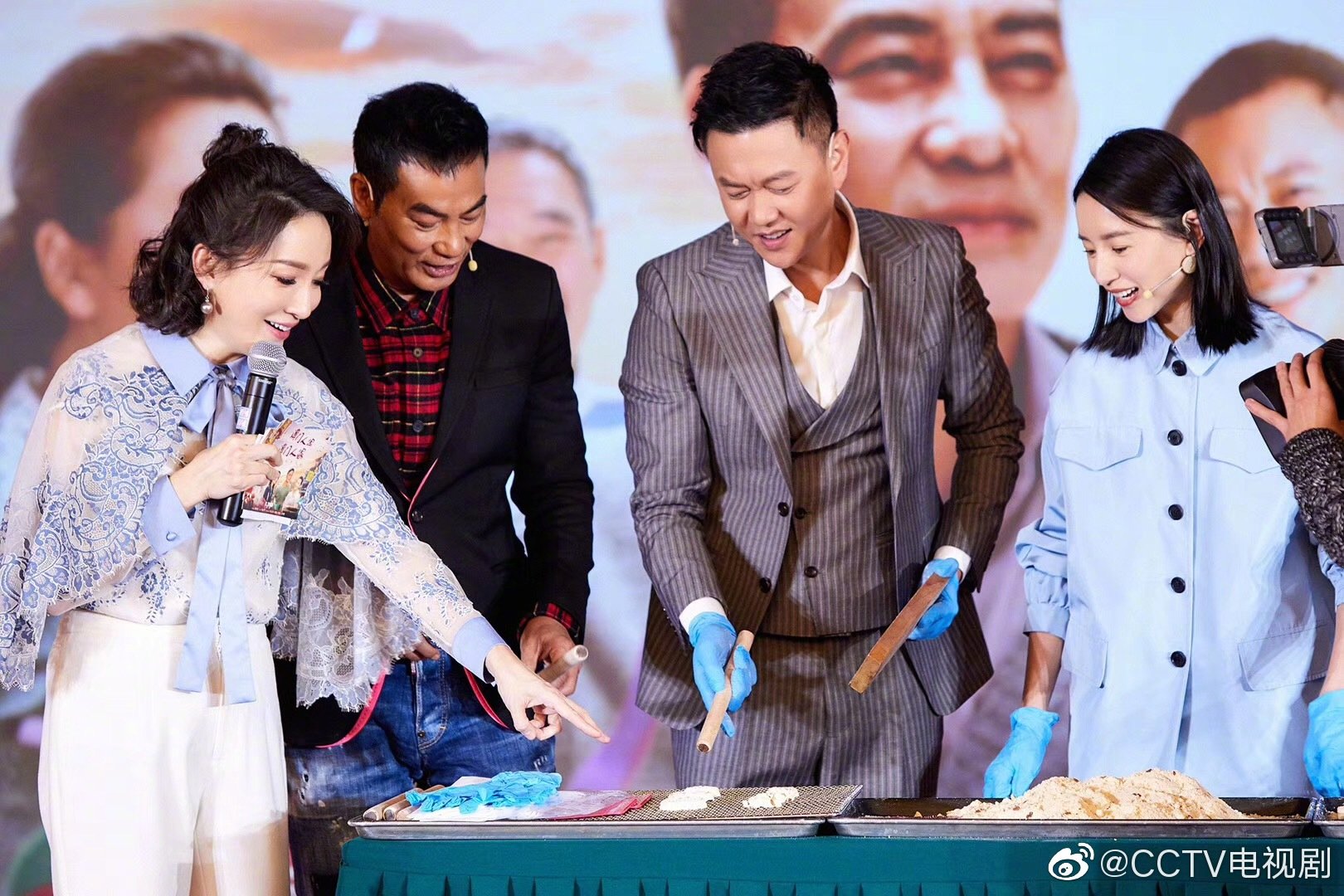 《澳门人家》首映礼,董洁柯蓝等剧组主创分享幕后故事,任达华手伤已无