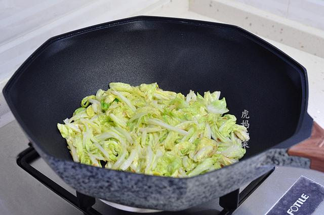 嫌肉貴又油膩的,它炒大白菜,一樣的香噴噴好吃又營養