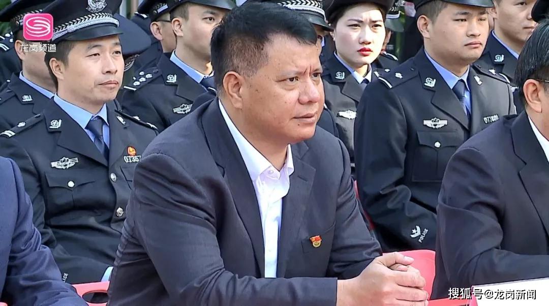124宪法日,我们一起学法 知法 守法!
