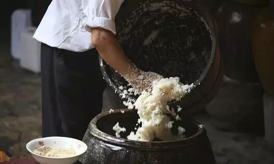 铜鼓姑娘招招手74醉得你来莫想走敢约么