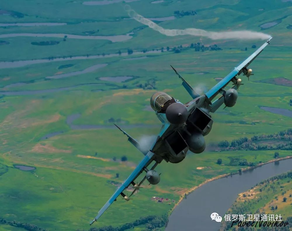 俄罗斯第四代舰载多用途战斗机米格-29k"俄罗斯骑士" 特技飞行队的