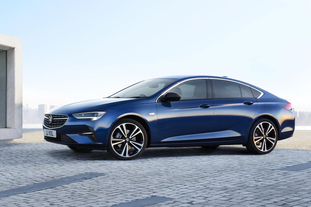 沃克斯豪尔vauxhall展示了其旗舰级大型轿车:新款insignia