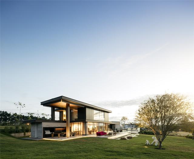 我在巴西有座黄昏美宅 可赏花品茶看落日 住宅