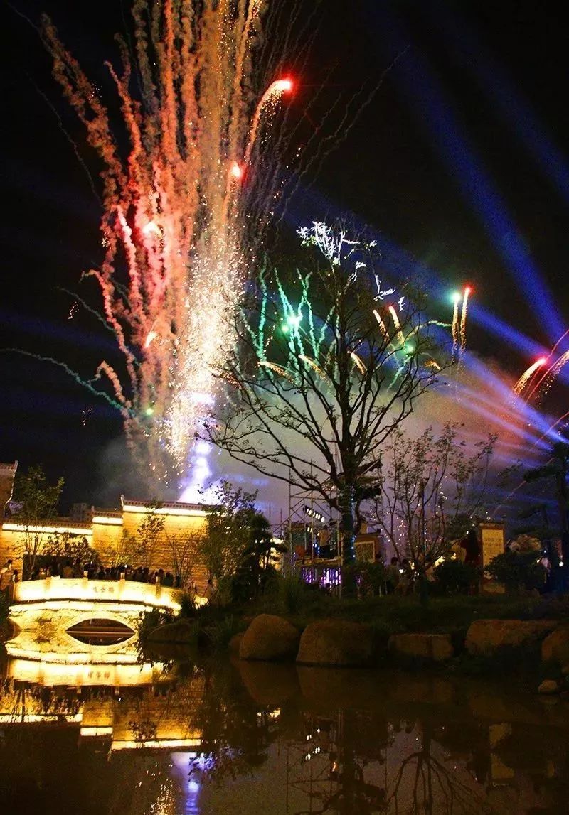 超美超震撼的烟花秀来啦12月6日晚让我们相约万载古城