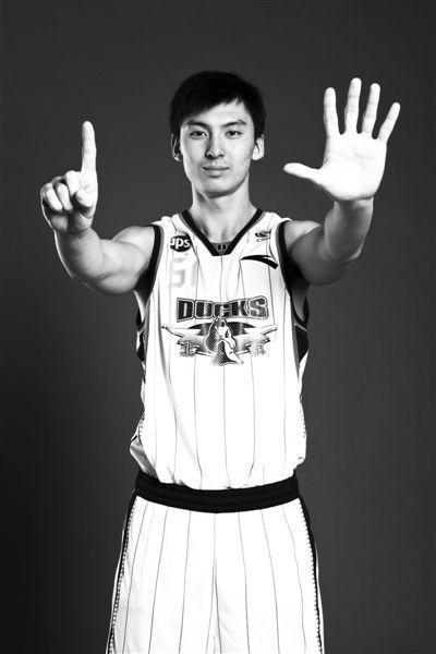 北京男篮球员吉喆因病去世年仅30岁曾三夺cba总冠军