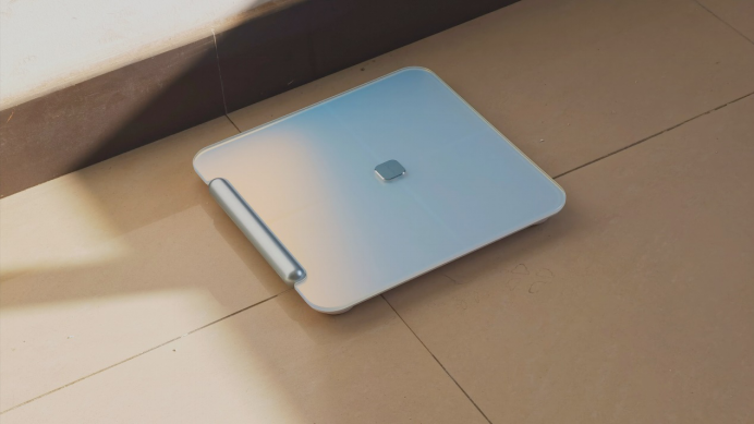 华为体脂秤2pro测评八电极设计出众颜值诠释体脂秤新标准