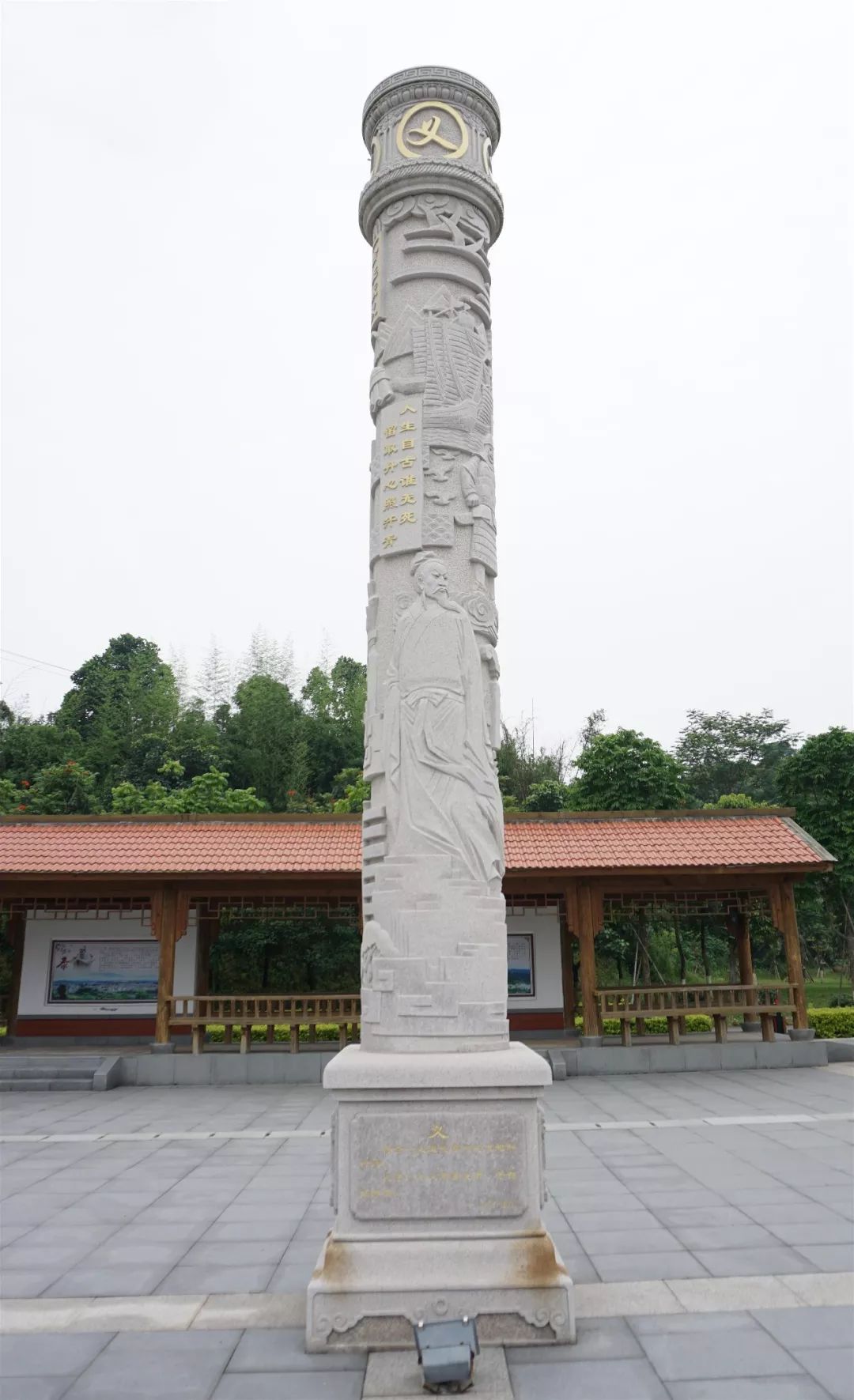 长泰文庙文化广场的十二根柱子你知道它有什么含义吗