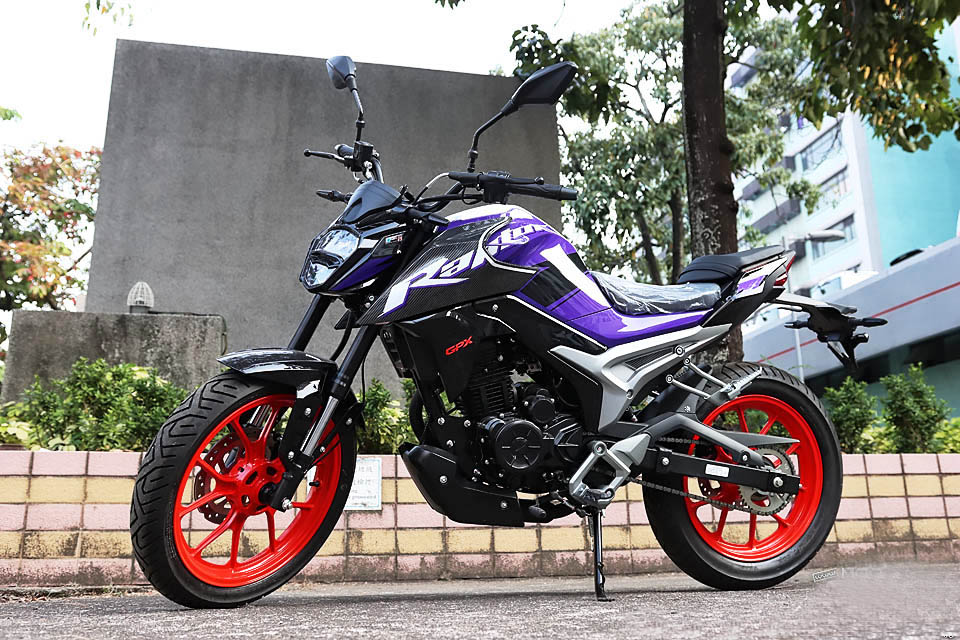 无极180r高颜值泰国版gpxraptor180实拍