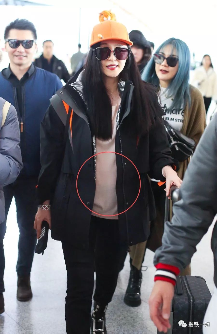 原创范冰冰是放弃女王人设了?吃出5个月大"孕肚"引猜测!