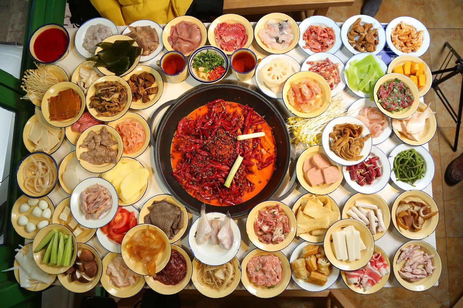 特色烤骨头相比传统饭店有什么优势