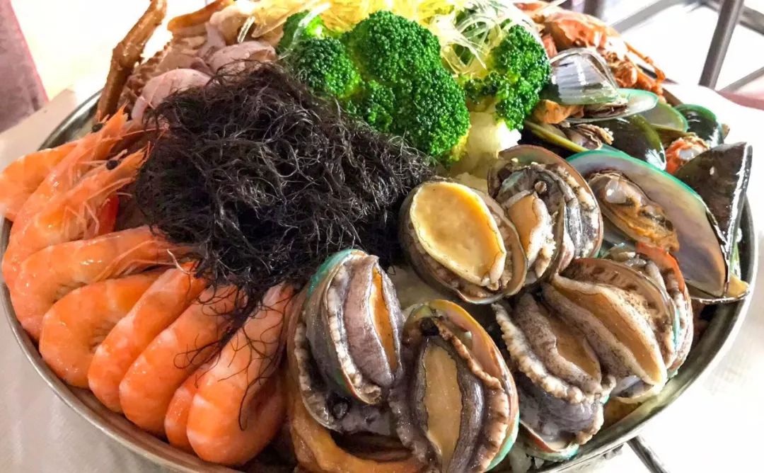 人均￥38龙虾鲍鱼辽参豪华大盘菜1元只鲍鱼38元只龙虾泰国濑尿虾18元