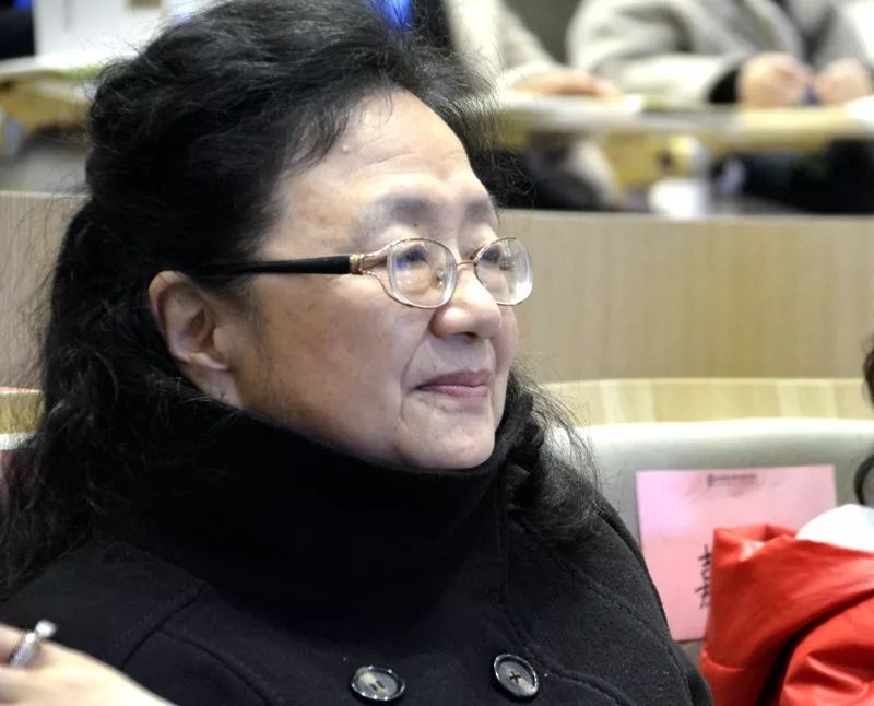 李晴校长74语文是春雨的灵魂74为了每个学生的充分成长74李校