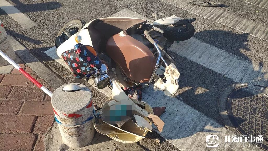 一男子开车在广东路横冲直撞,电动车女子跳车保命!