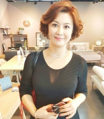 原创申智秀生娃惨变大妈 曾是传闻中的七公主可爱老幺 外貌神似谭松韵