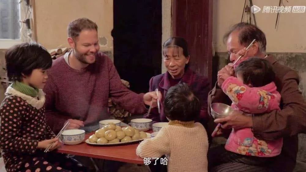 寻访地道风味美食奶奶最懂得探寻美食纪录片的美感与文化性