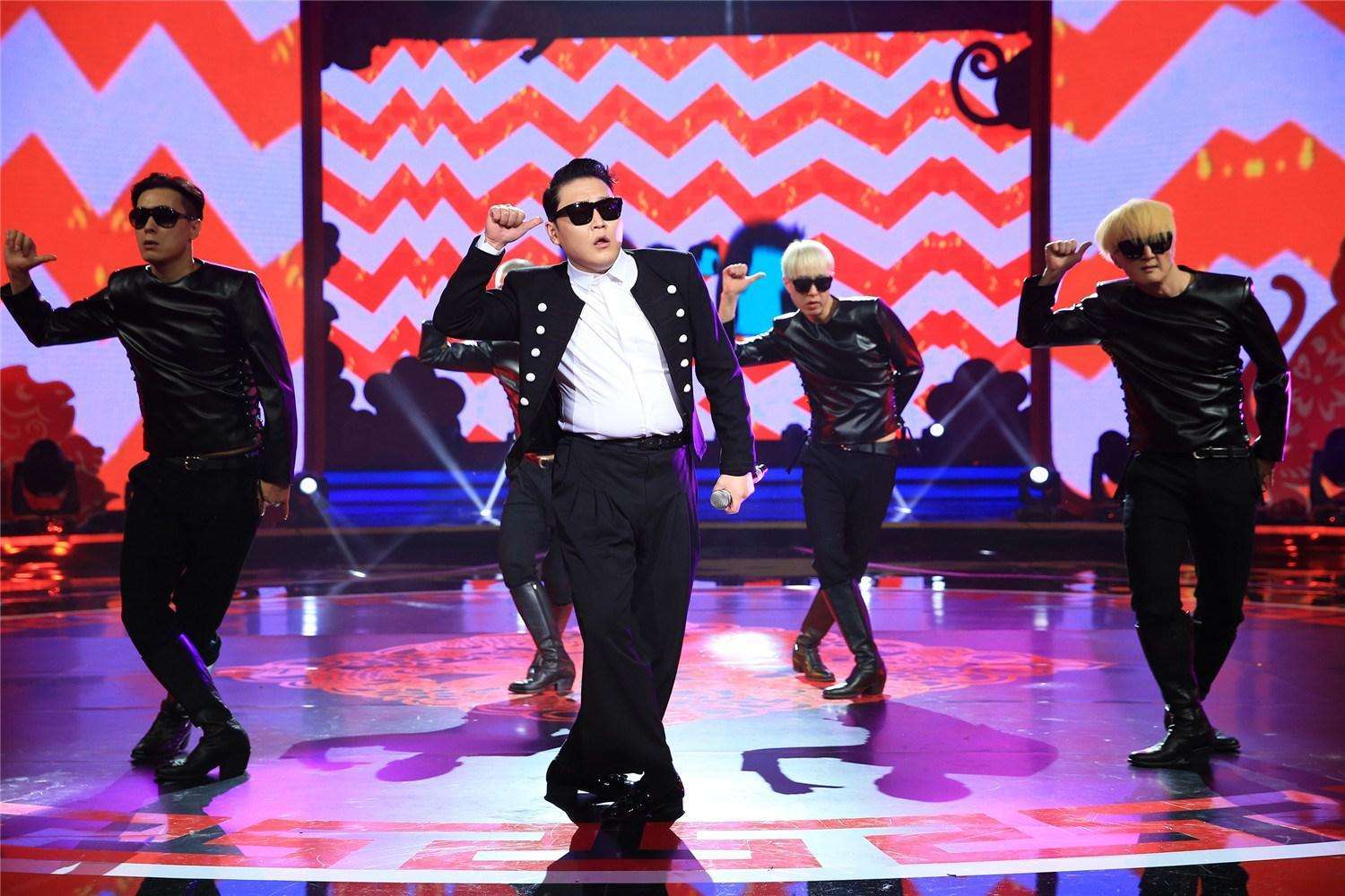 67火爆韩国的神曲鸟叔热舞女粉疯狂尖叫这魅力这太强了