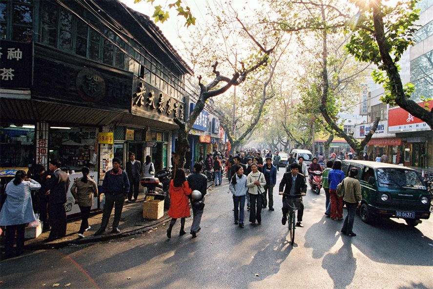 00年代常州南大街被赋予了特殊使命面临着由老街道向经济体的转型80后