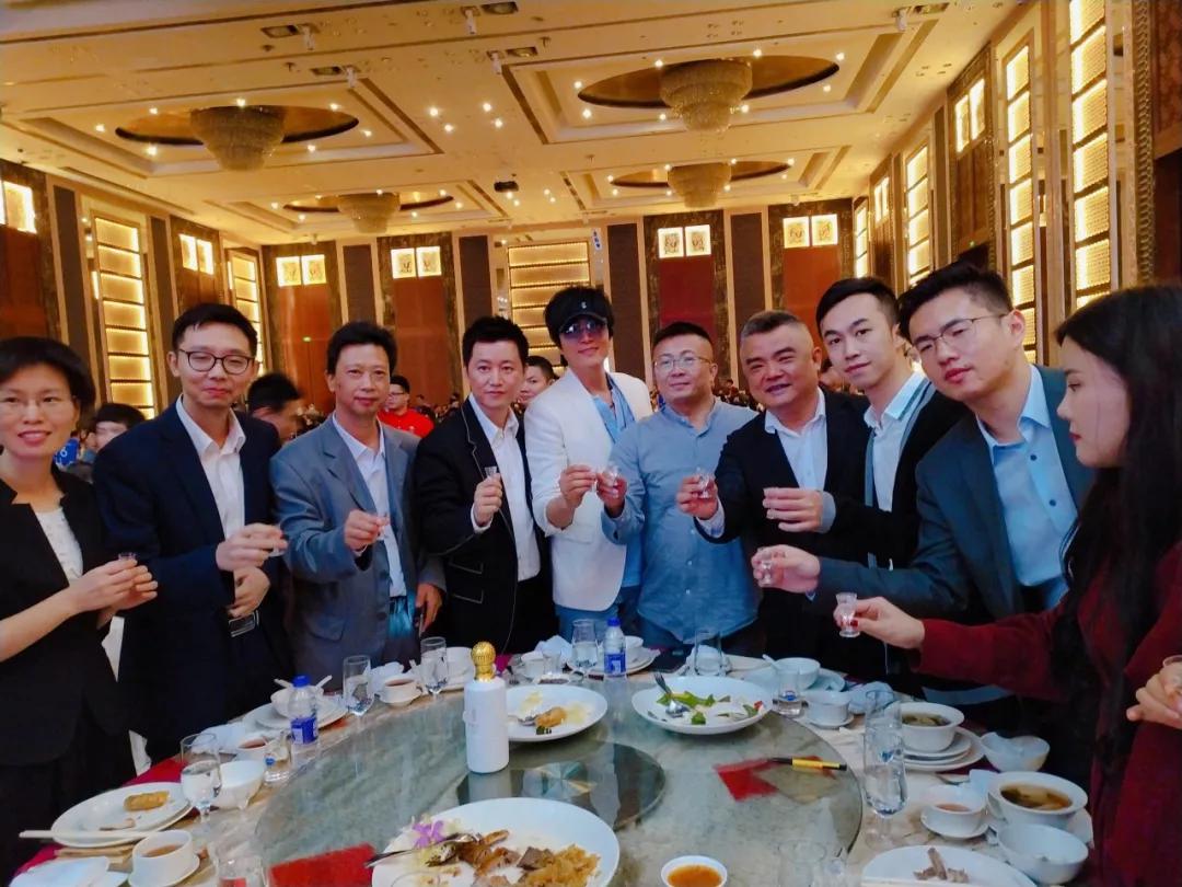 "茅台酱香·万家共享"高尔夫酒贵宾尊享品鉴会暨"万嘉