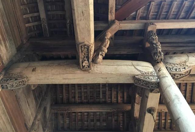 中国古建筑木构件中的月梁