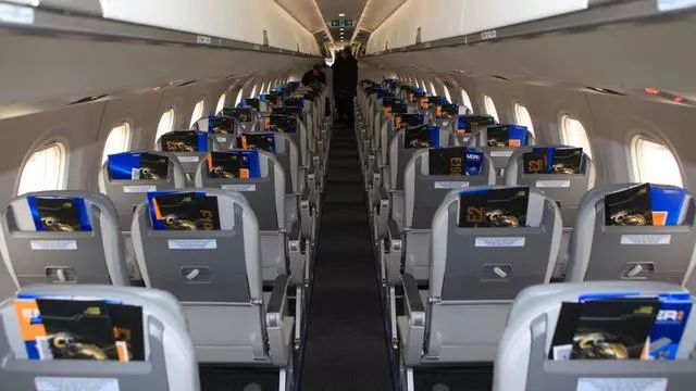 e195-e2飞机客舱一隅在客舱布局方面,e195-e2在保证航空公司运营需求