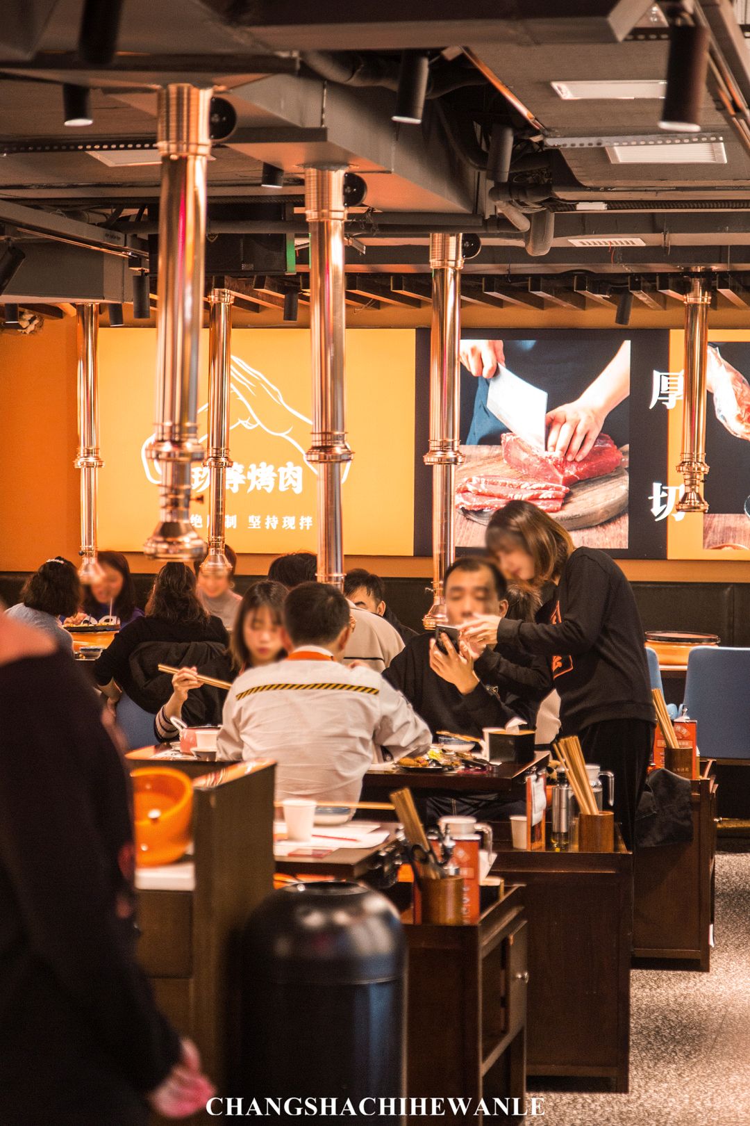 因此,自开业至今,玖等烤肉每日门前大排长队,就为了吃上一口美味烤肉