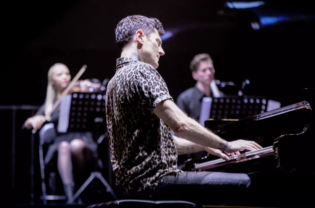 音乐会丨华丽乐章新丝绸之路马克西姆古典跨界钢琴演奏会震撼奏响上海