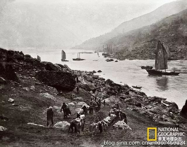 (1932年1月号)成百万的农民涌向东北中国南部(1927年4月号)南方的溪流